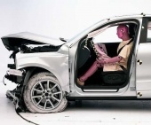 2010 Audi Q5 IIHS Frontal Impact Crash Test Picture